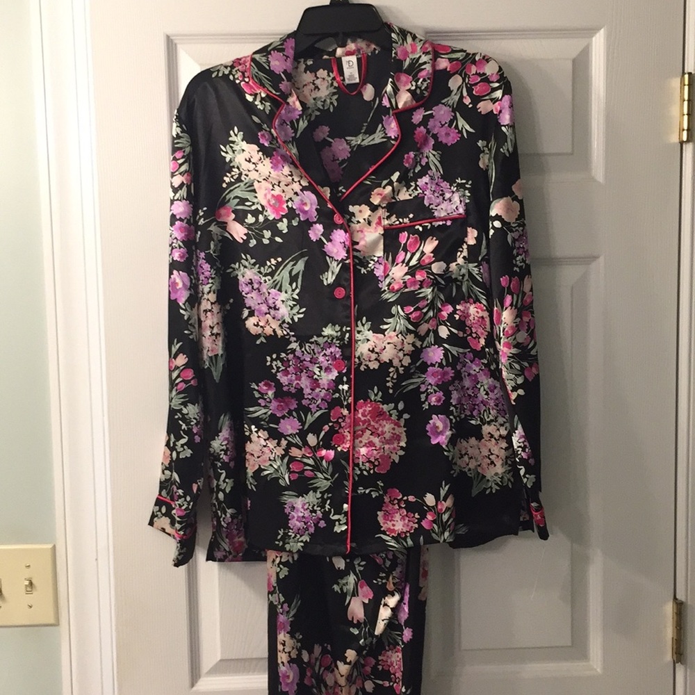 Pajama set; size M